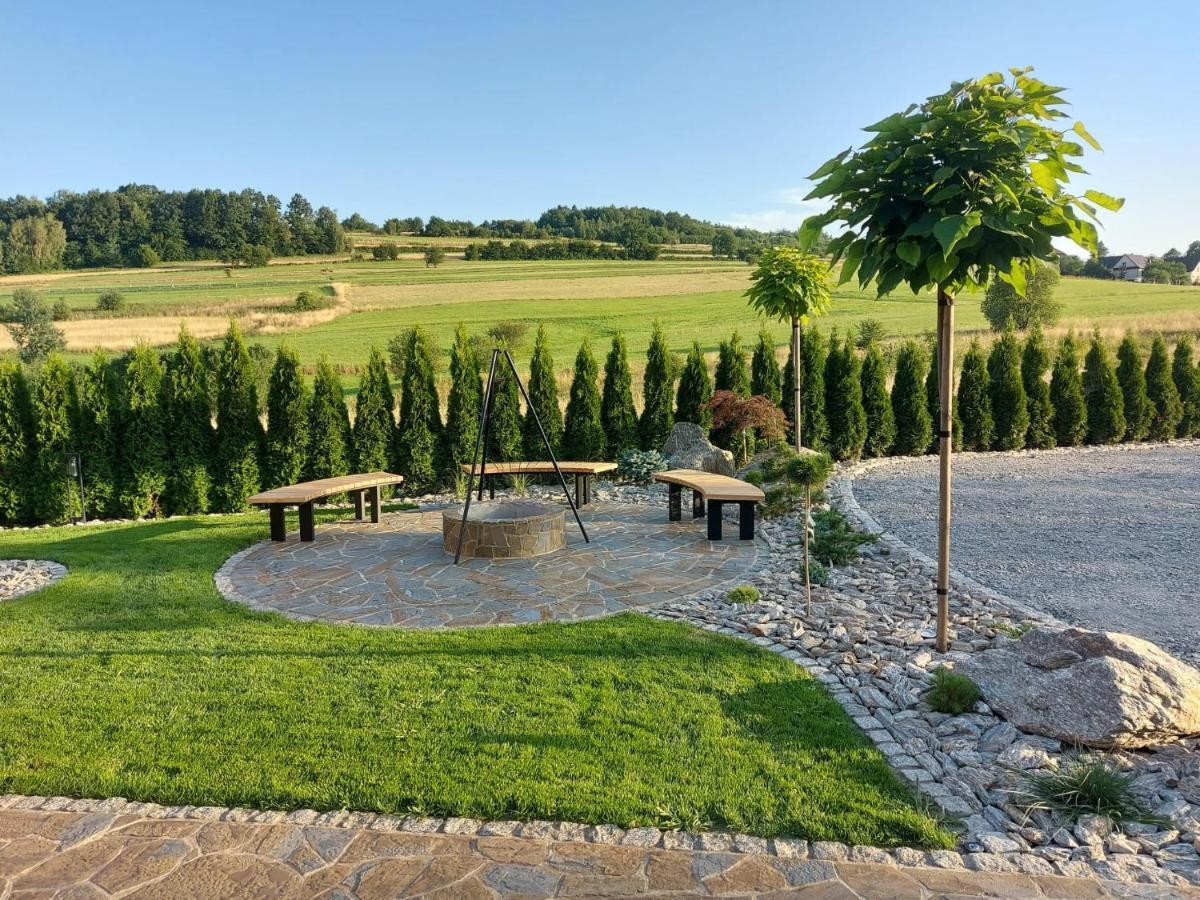 Dwor Bysina Villa Myslenice ภายนอก รูปภาพ