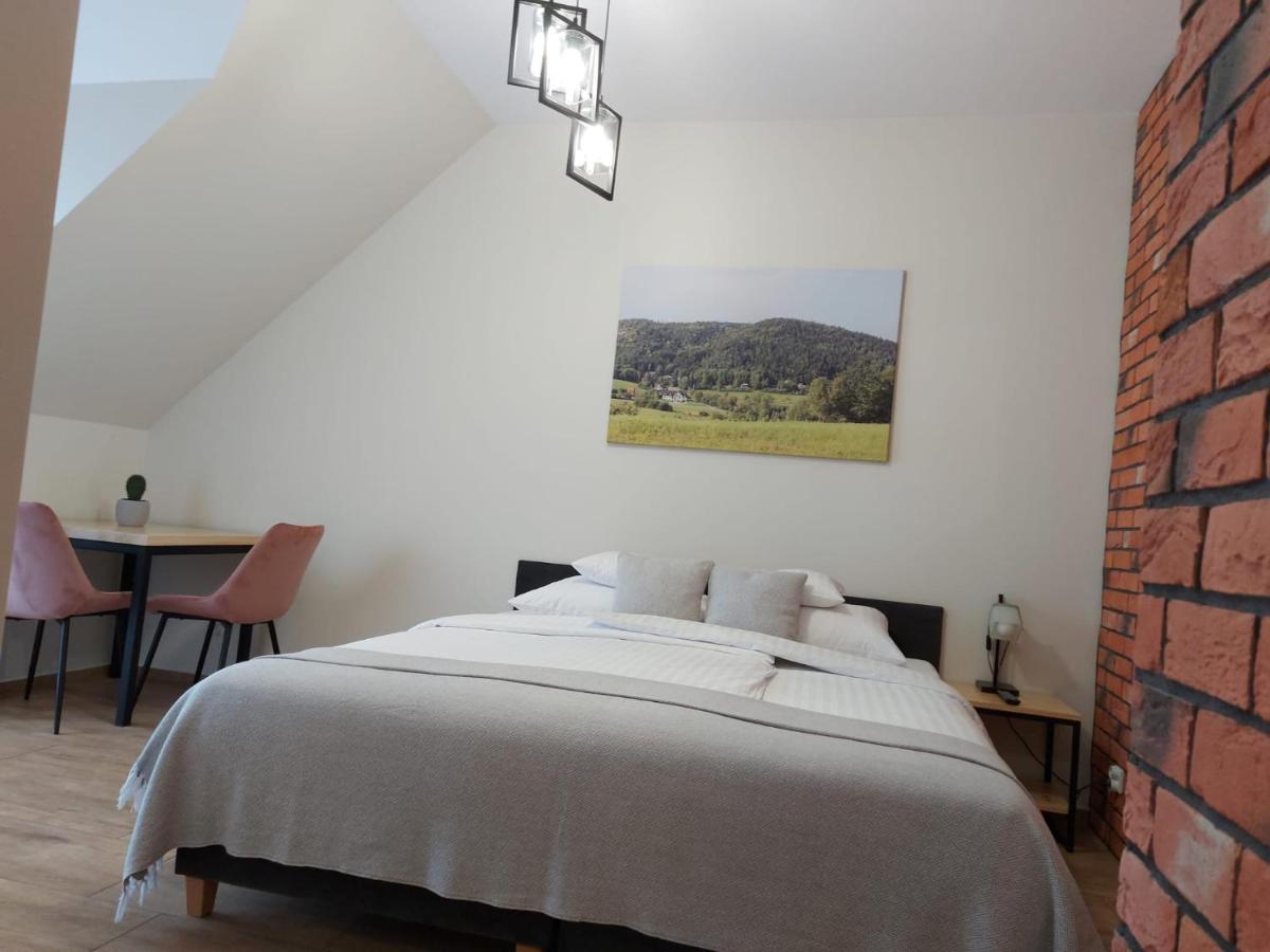 Dwor Bysina Villa Myslenice ภายนอก รูปภาพ