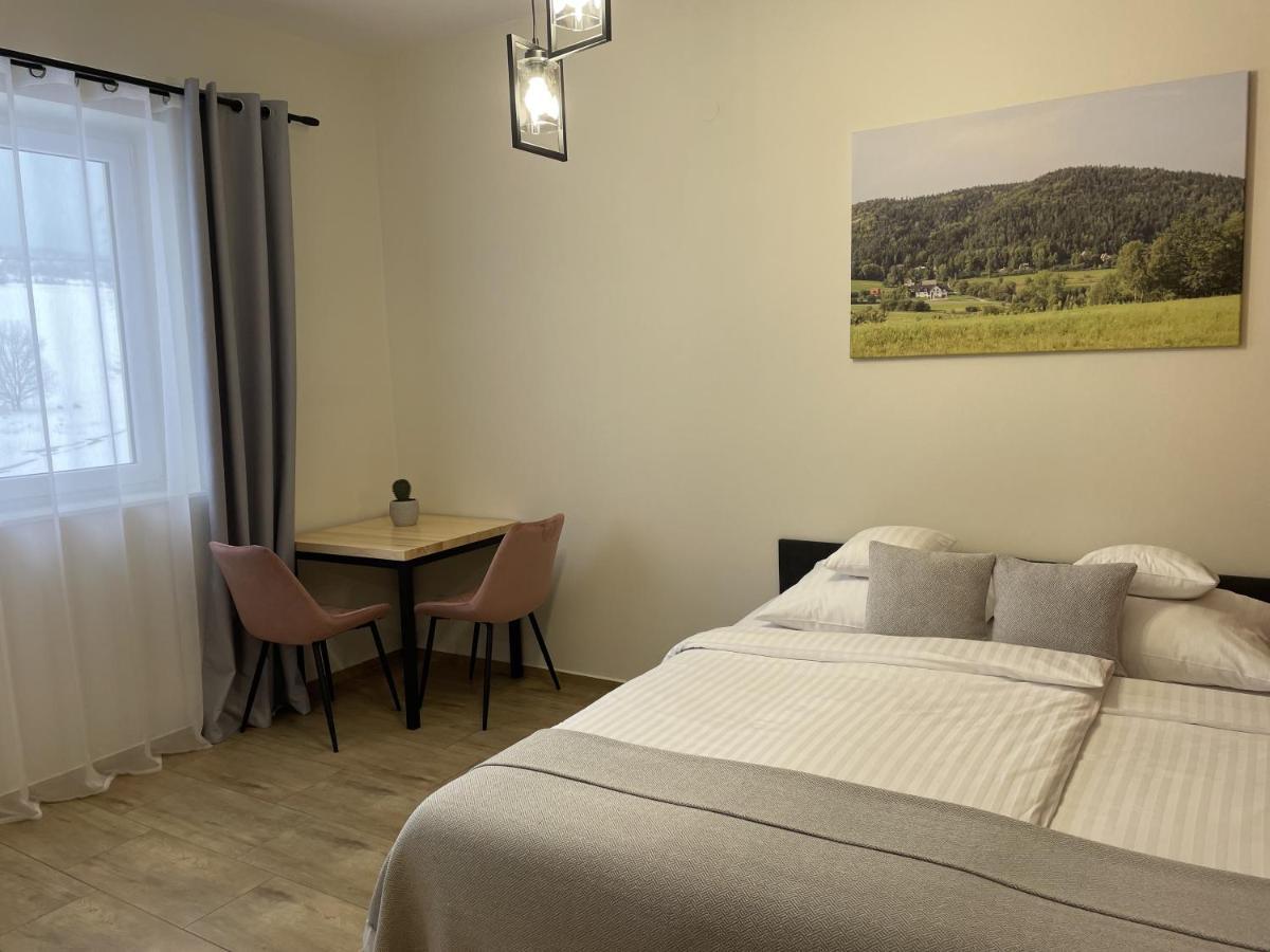 Dwor Bysina Villa Myslenice ภายนอก รูปภาพ