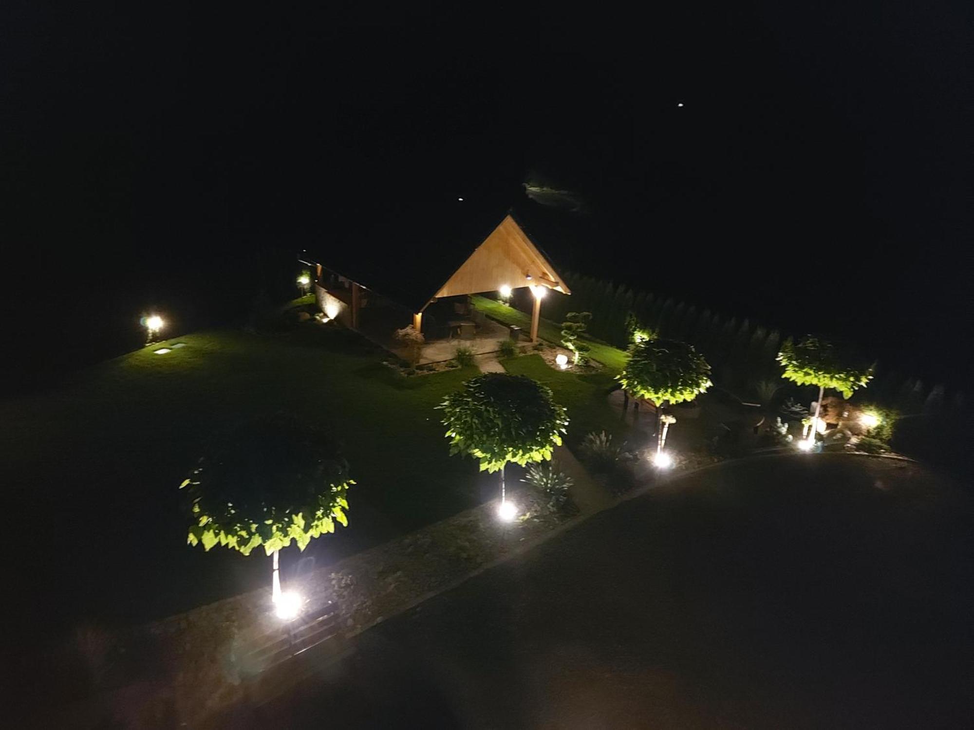 Dwor Bysina Villa Myslenice ภายนอก รูปภาพ