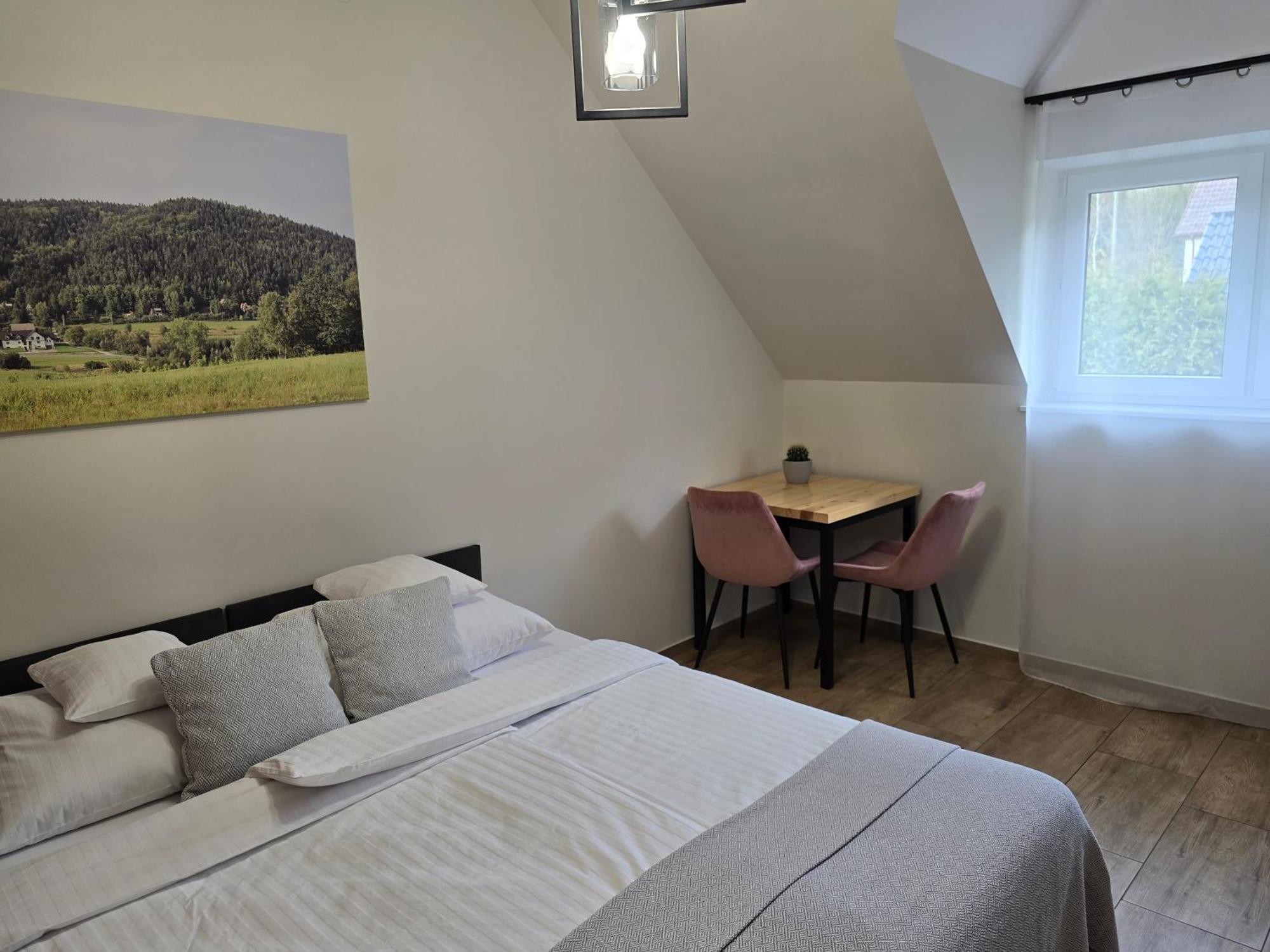 Dwor Bysina Villa Myslenice ภายนอก รูปภาพ